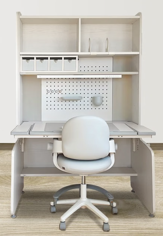 iloom 原装进口儿童学习桌椅